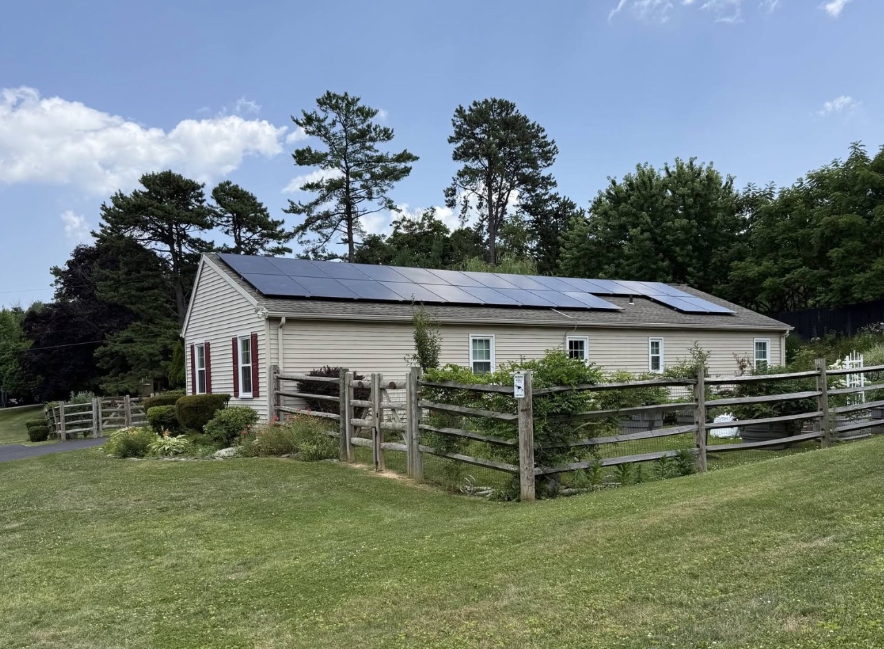 A Pennsylvania ranch home with a full roof of solar panels